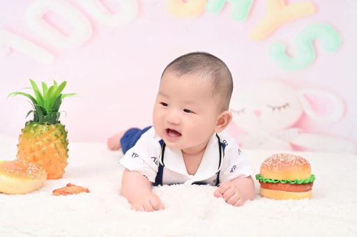 湖北宝宝在妈妈肚子里